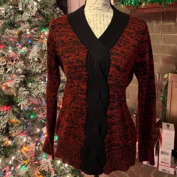 Must get rid of a few things I know longer wear. - Picture 1 of 4